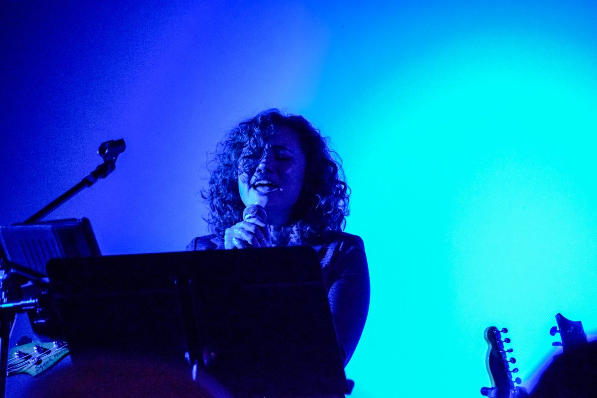 Savannah Nicole Leavitt singing live